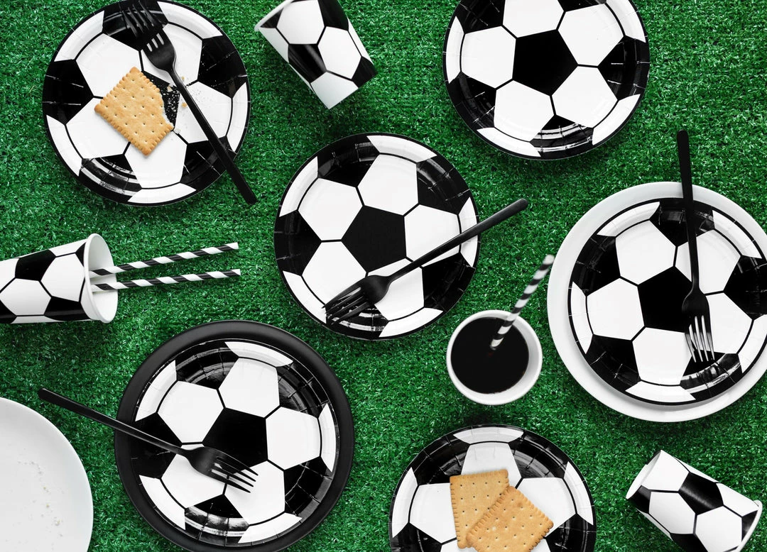 Partydecor Football Paper Plates 18cm Pack Of 6 6 Partydecor Football Paper Plates 18cm Pack Of 6