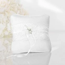 Partydecor White Roses Ring Bearer Pillow